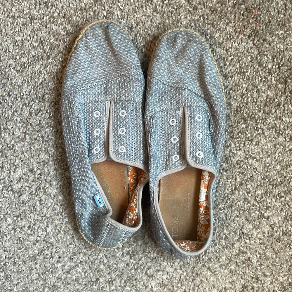 Polka dot toms